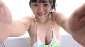 【工藤唯】無垢な豊満ムチムチ美少女が魅せる!メスの匂いを発散デビュー!【グラビア】