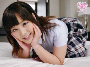 【松嶋真麻】色白ムチムチの妹が本領発揮!童貞の兄を責めてきたので結果中出しSEX!