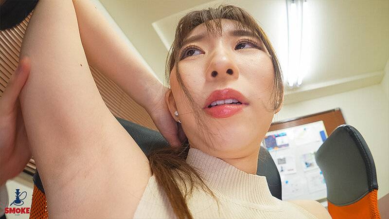 【独占】【予約】【ぶっかけセクハラ】 無自覚パッツンおっぱい誘惑で若手ち○ぽをギンギン勃起させてしまい何度もパイ射される巨乳人妻女上司 宝田もなみ