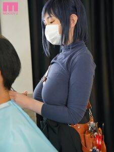 【吉根ゆりあ】同人コラボ|ネットで噂の髪とチ〇ポをスいてくれる理髪店!Mカップ美女に中出しOK!