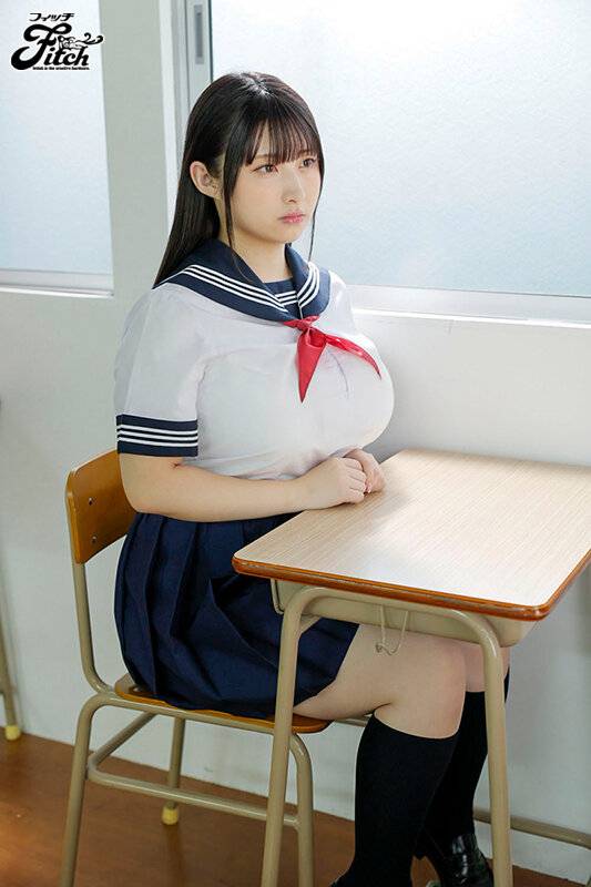 【独占】夢の肉感コラボ!大人気同人コミックのシリーズ第2弾を遂に実写化!! 同じクラスになった無防備・無抵抗巨乳美少女すみれちゃんにヤリたい放題な新学期 水原みその